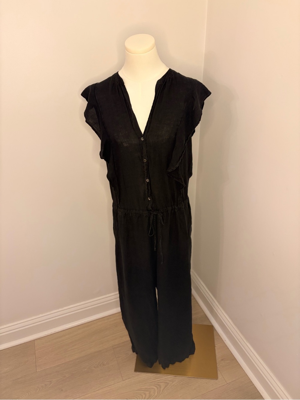 Velvet By Graham & Spencer Black Linen Ruffle Sleeve Jumpsuit Size Small - Picture 2 of 15